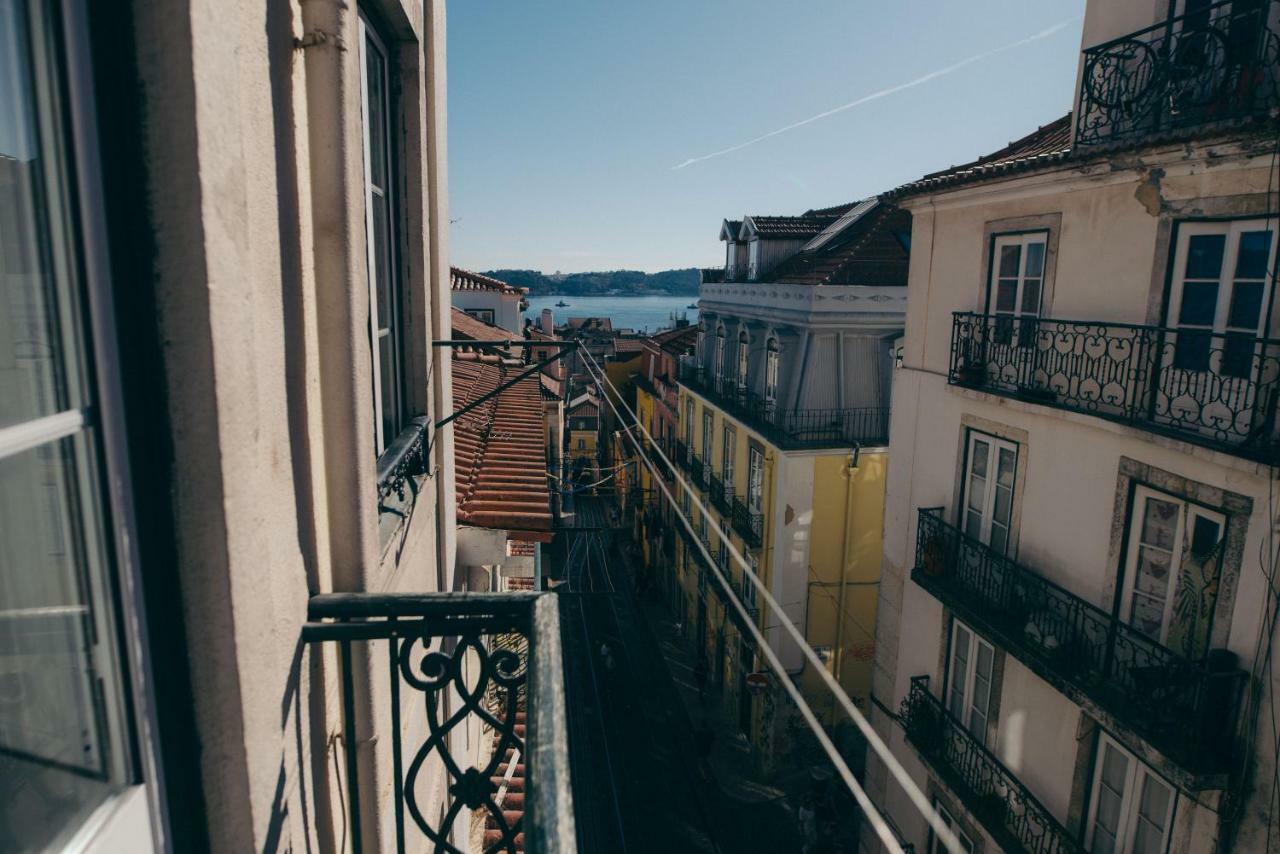 The Blue House - Bica Yellow Tram Lisboa Exterior foto
